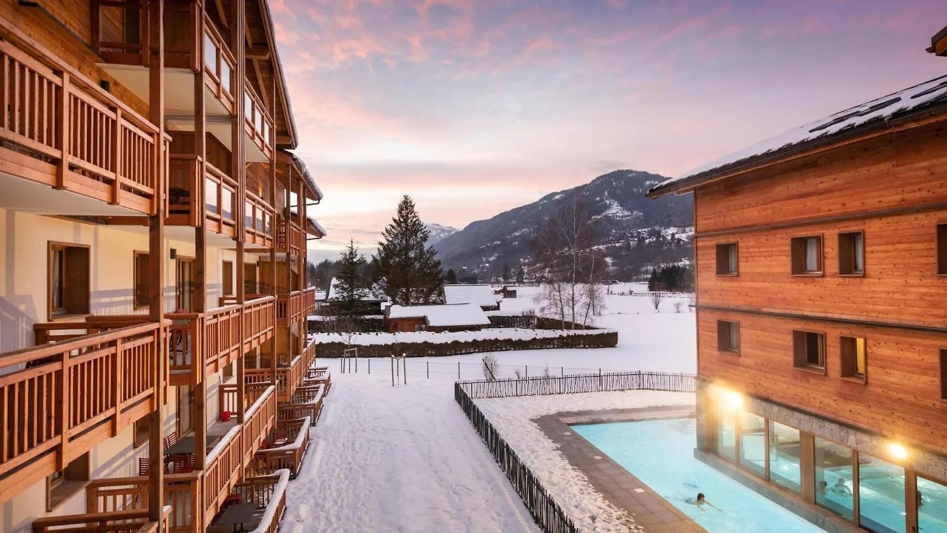 4 Pieces 8 Pers Vue Montagne Apartment Samoens 0*,  France